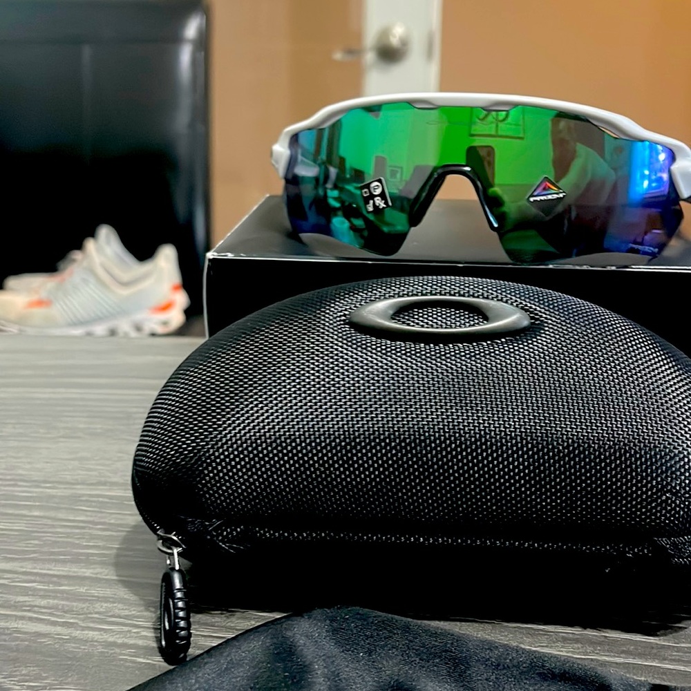 Mens Oakley Radar EV Path NWT